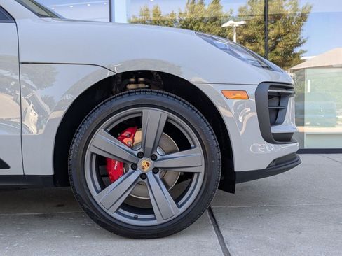 New 2026 Porsche Macan S image 11