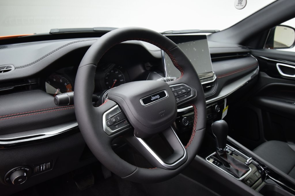 New 2026 Jeep Compass Trailhawk AWD/4WD image 29