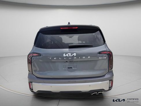 Certified 2023 Kia Telluride EX w/ EX Captain's Chair Package FWD image 6