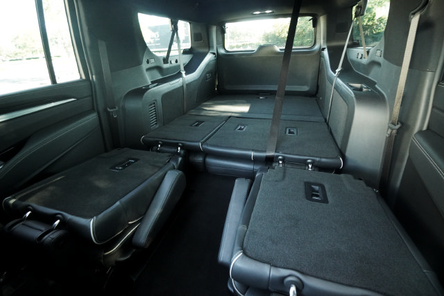 Used 2025 Cadillac Escalade ESV Sport AWD/4WD image 26