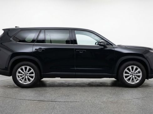 Used 2025 Toyota Grand Highlander FWD image 11