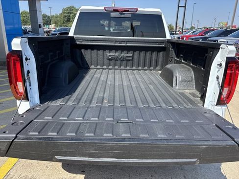 New 2026 GMC Sierra 1500 AT4 w/ AT4 Premium Package AWD/4WD image 6
