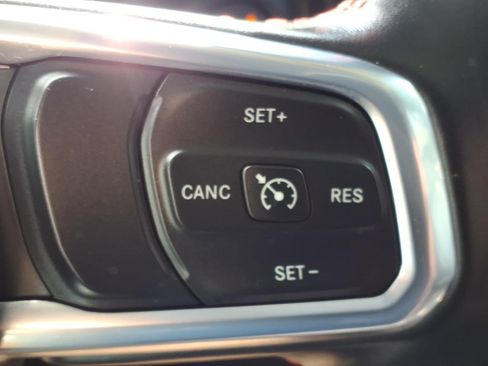 Used 2020 Jeep Gladiator Rubicon AWD/4WD image 24
