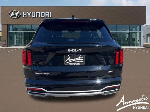 Used 2023 Kia Sorento SX AWD/4WD image 4