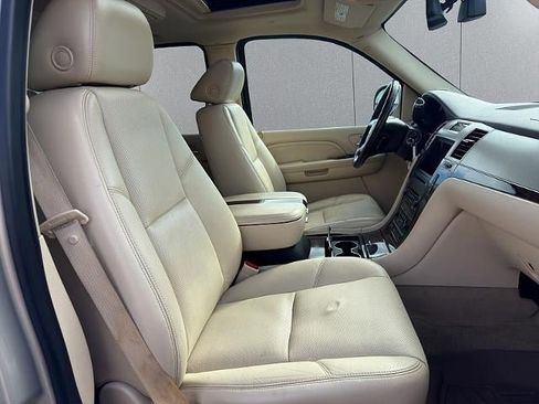 Used 2008 Cadillac Escalade AWD image 37