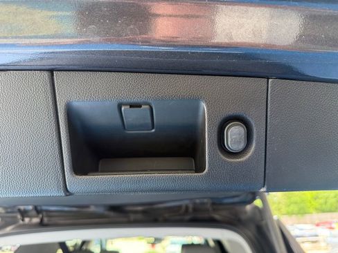 Used 2017 Chevrolet Tahoe LT RWD image 15