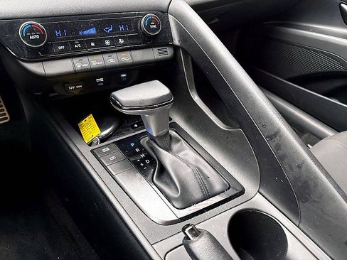 Used 2025 Hyundai Elantra Sport image 20