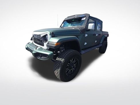 Used 2023 Jeep Gladiator Sport image 7