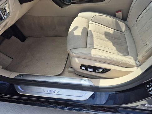 Used 2019 BMW 750i xDrive AWD/4WD image 17