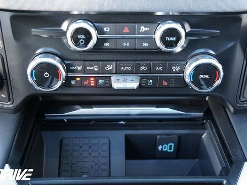 Used 2026 Ford F350 Platinum image 32