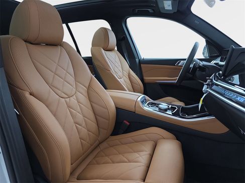 New 2026 BMW X5 xDrive50e w/ M Sport Package image 10
