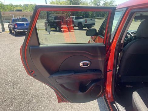 Used 2019 Kia Soul + FWD image 21