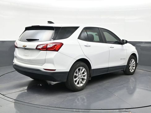 Used 2020 Chevrolet Equinox LS FWD image 5
