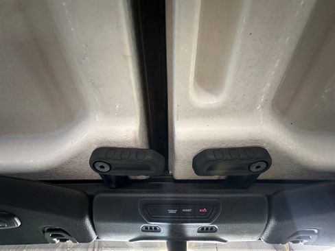 Used 2021 Jeep Gladiator Mojave AWD/4WD image 19