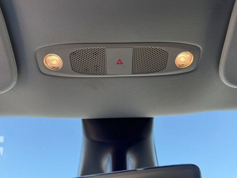 Used 2022 Tesla Model Y Performance AWD/4WD image 18