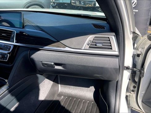 Used 2018 BMW 330i Sedan RWD image 15