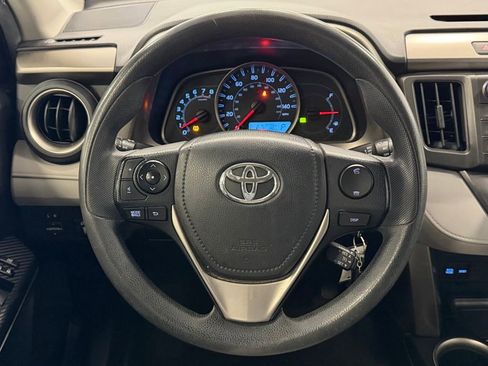 Used 2013 Toyota RAV4 LE image 14