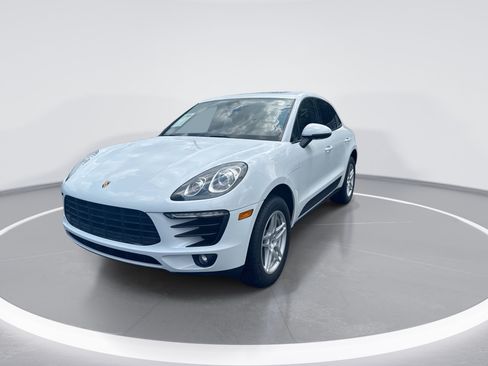 Used 2017 Porsche Macan AWD/4WD image 8