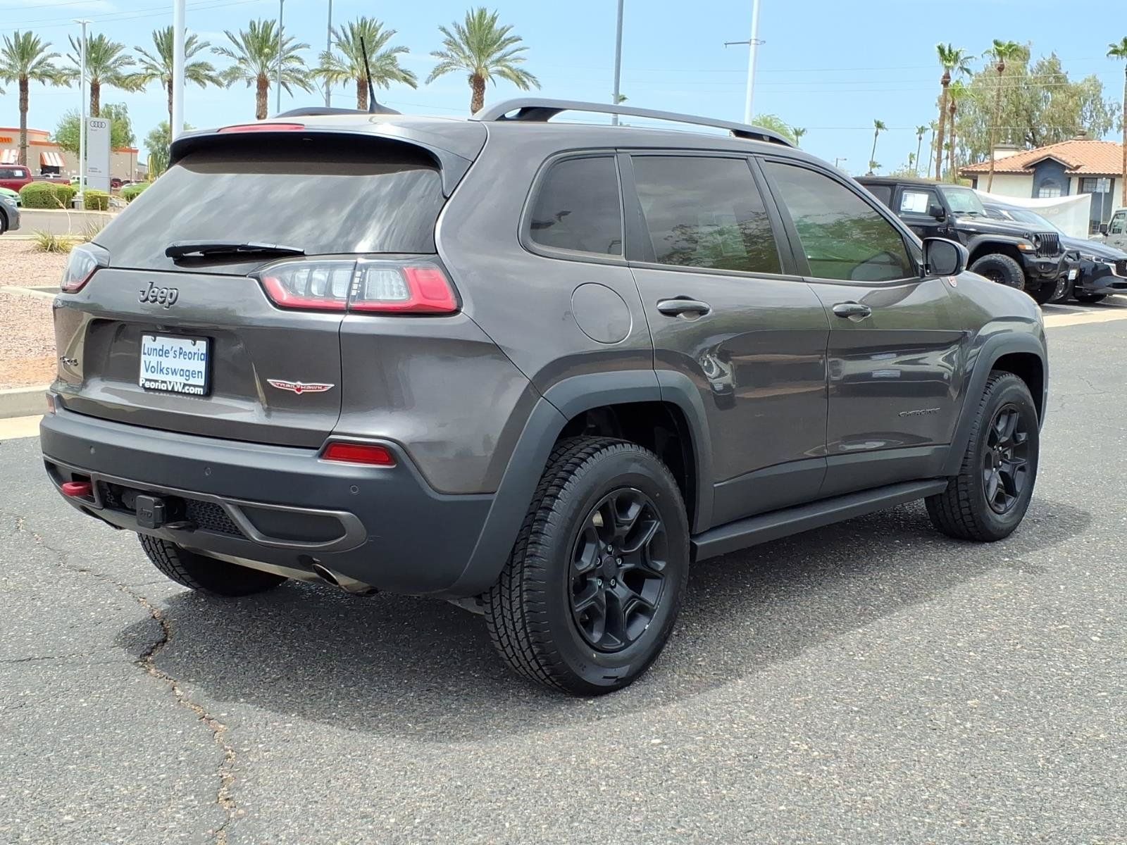 Used 2019 Jeep Cherokee Trailhawk w/ Comfort/Convenience Group AWD/4WD image 7