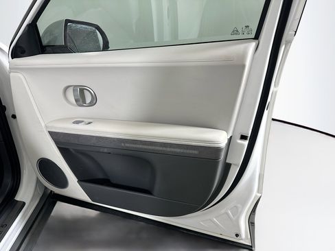 Used 2024 Hyundai Ioniq 5 Limited RWD image 33