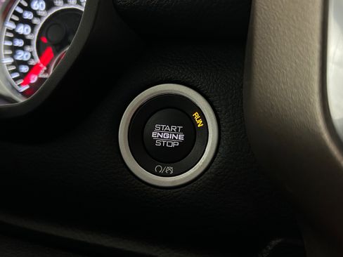 Used 2020 RAM 1500 Laramie AWD/4WD image 14