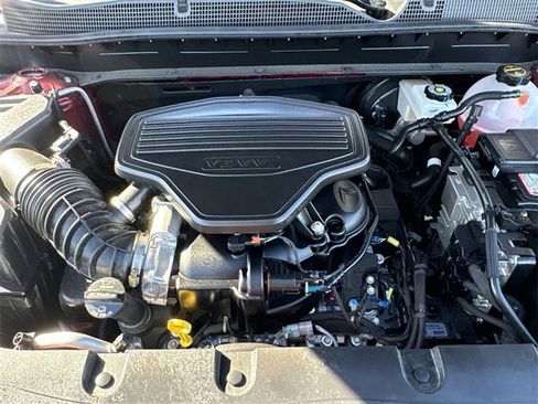 Used 2025 Chevrolet Blazer RS image 30