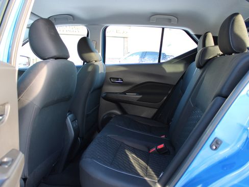 Certified 2021 Nissan Kicks SV image 11