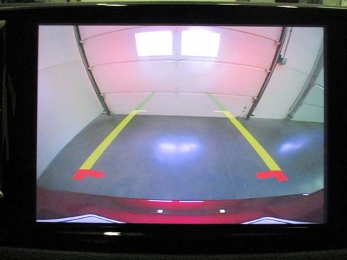 Used 2022 Chrysler Pacifica Touring-L image 25