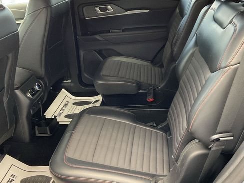 Used 2025 Ford Explorer ST-Line AWD/4WD image 10