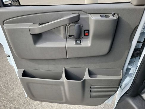 New 2026 Chevrolet Express 2500 w/ Driver Convenience Package RWD image 34
