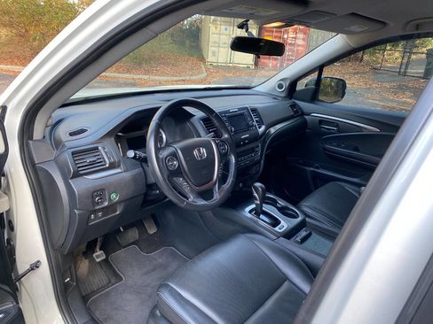 Used 2017 Honda Ridgeline RTL image 13