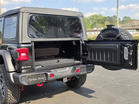 New 2026 Jeep Wrangler Unlimited Rubicon AWD/4WD image 39