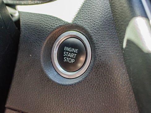 Used 2020 Toyota Corolla LE w/ LE Convenience Package FWD image 25