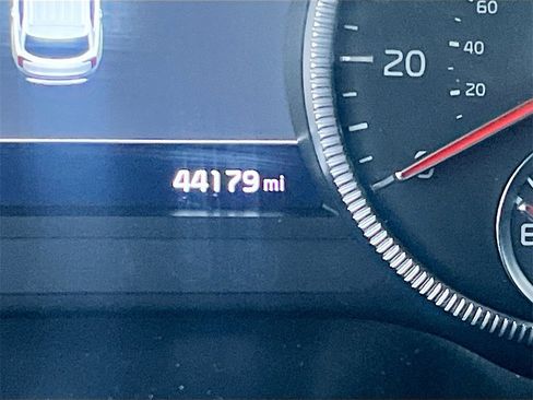 Used 2022 Kia Telluride SX w/ SX Prestige Package image 12