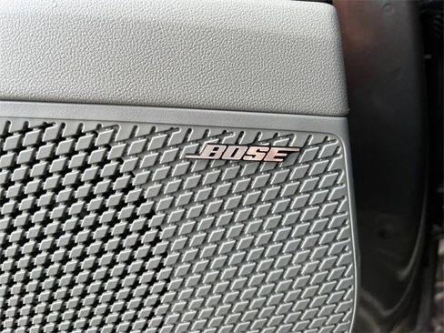 Used 2025 Hyundai Elantra Limited image 17