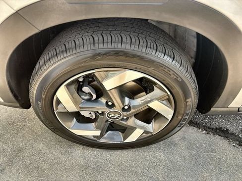 Used 2026 Hyundai Venue SEL FWD image 10