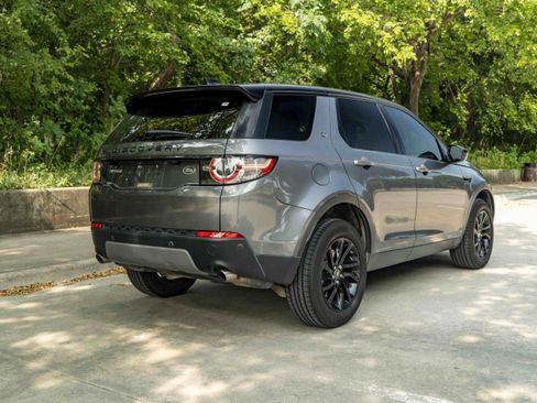 Used 2018 Land Rover Discovery Sport SE AWD/4WD image 9