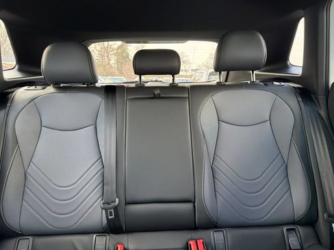 Used 2026 Volkswagen Tiguan SE R-Line AWD/4WD image 34