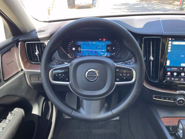 Certified 2023 Volvo XC60 B5 Plus w/ Climate Package AWD/4WD image 19