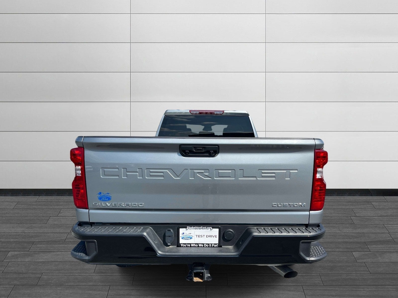 Used 2025 Chevrolet Silverado 2500 Custom w/ Custom Convenience Package AWD/4WD image 4