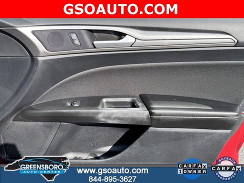 Used 2020 Ford Fusion SE image 26