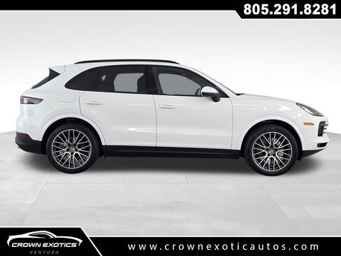 Used 2022 Porsche Cayenne image 8