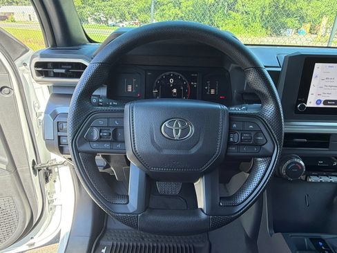 Used 2026 Toyota Tacoma SR5 AWD/4WD image 15