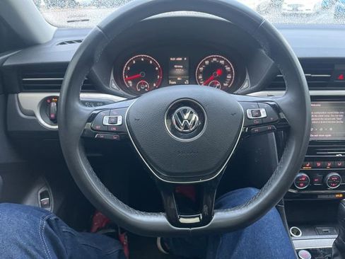 Used 2022 Volkswagen Passat 2.0T SE image 26