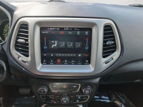 Used 2018 Jeep Compass Latitude w/ Popular Equipment Group AWD/4WD image 14