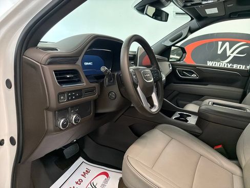 Used 2024 GMC Yukon SLT w/ SLT Premium Package RWD image 12