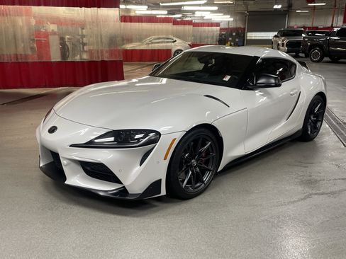 Used 2023 Toyota Supra Premium image 5