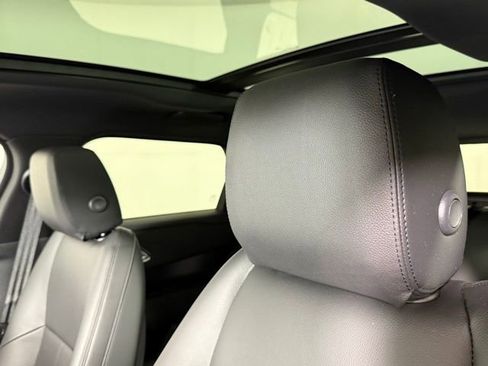 New 2026 Land Rover Range Rover Velar Dynamic SE image 11