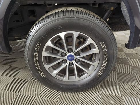 Used 2019 Ford F150 XLT w/ Equipment Group 302A Luxury image 9
