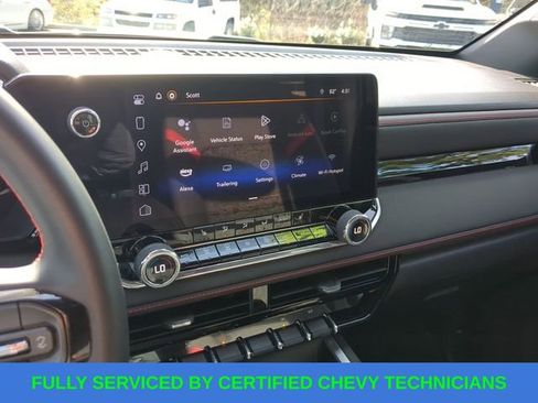 Used 2024 Chevrolet Colorado Z71 w/ Z71 Convenience Package 2 image 31